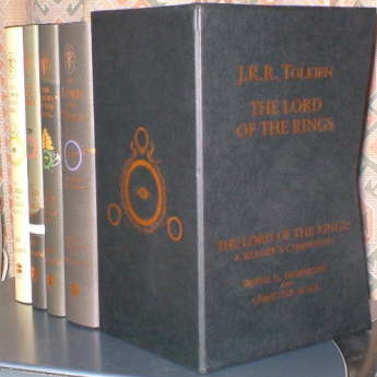 The Lord of the Rings. LotR: A Reader's Companion. 2005